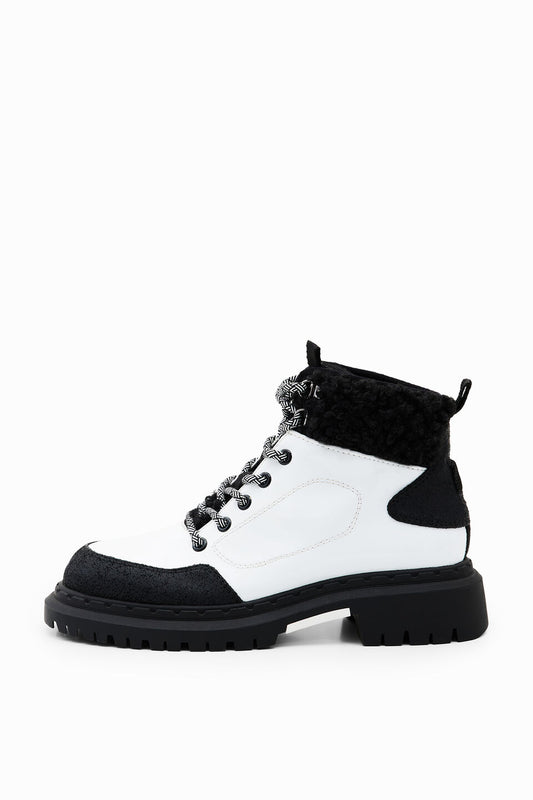 Boots Women (22WSTP061000) Women